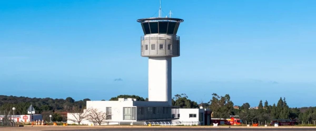 EasyJet Airlines CLY Terminal – Calvi Sainte-Catherine Airport