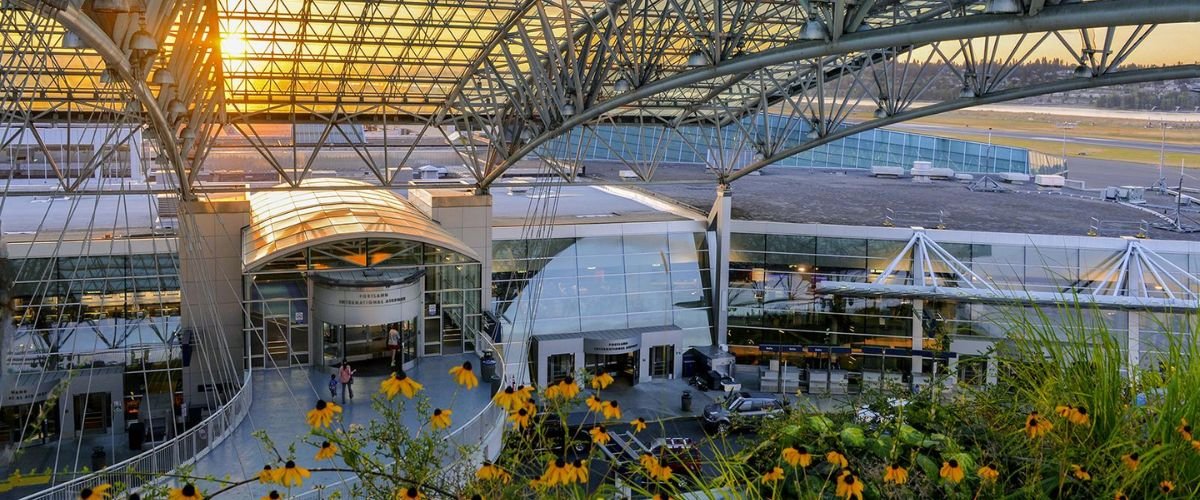 Frontier Airlines PDX Terminal – Portland Airport