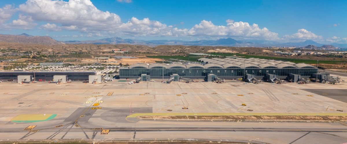 TUI fly ALC Terminal – Alicante-Elche Miguel Hernández Airport