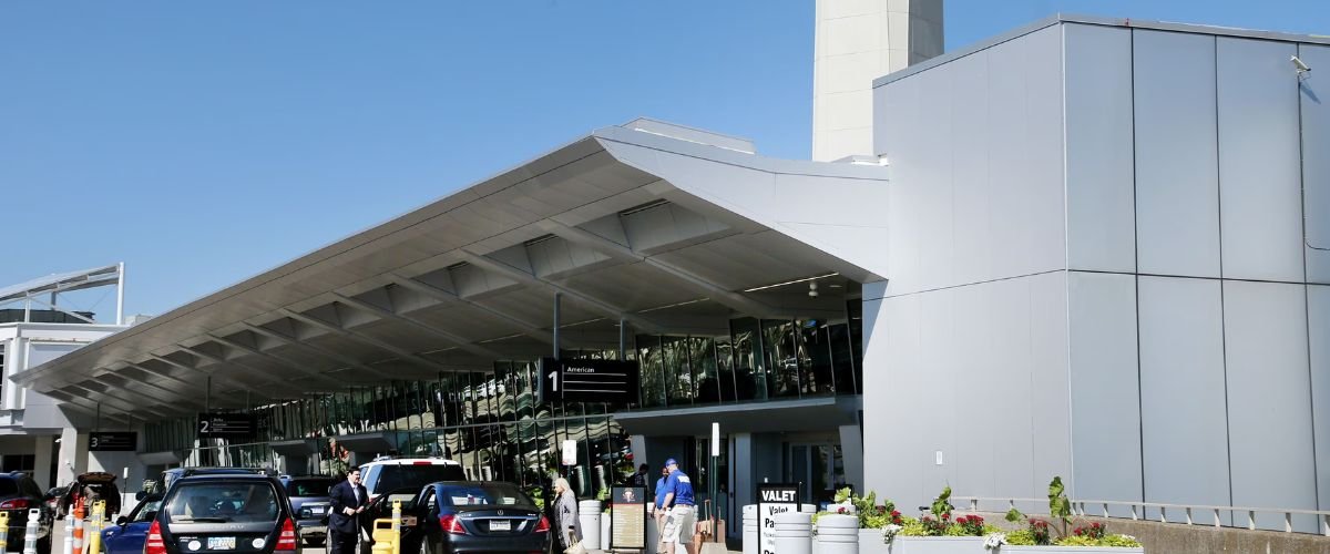 Frontier Airlines CLE Terminal – Cleveland Hopkins International Airport